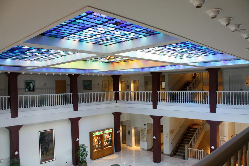 Hotel De Vic-sau 4*