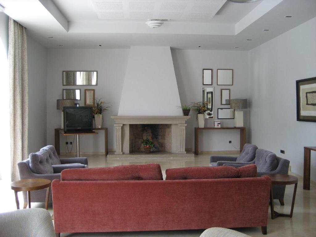 De Vic-sau Hotel Tavernoles