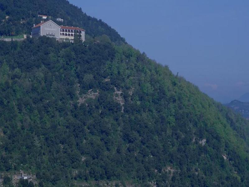 De Vic-sau Hotel Tavernoles